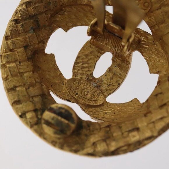 CHANEL Earring Metal Gold CC Auth - Picture 6 of 15